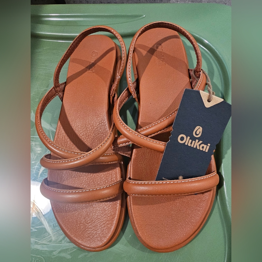 OluKai Women's Tan Strappy Leather Sandals